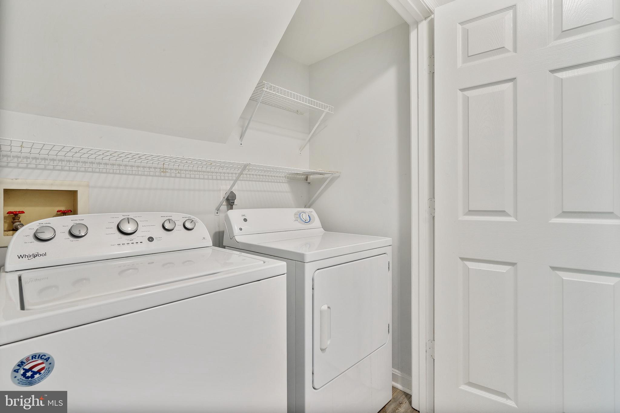 20198 Brookview Square Ashburn, VA 20147 - Photo 5 of 34 Lower Level Washer/Dryer