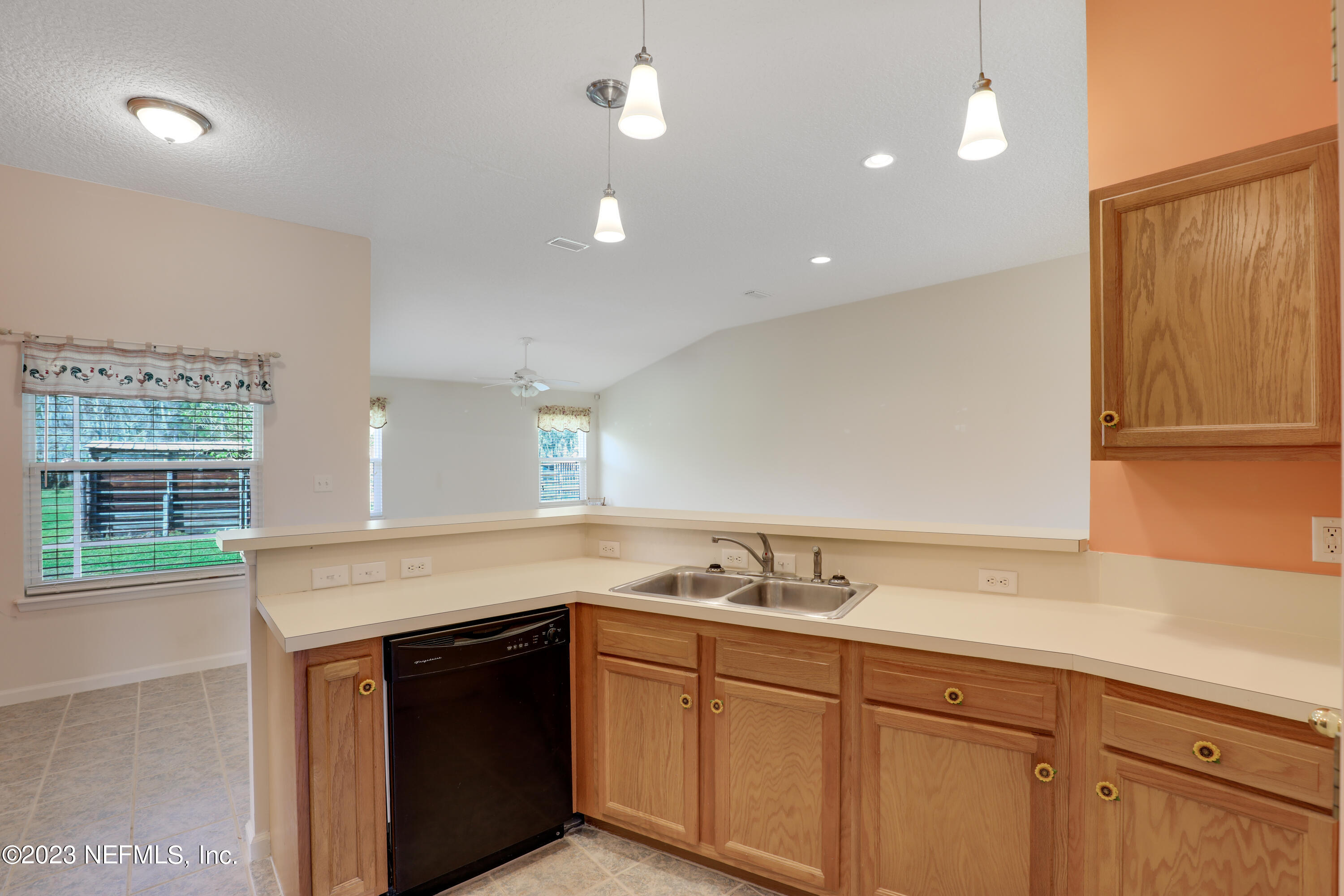 1636 Rudd Road Jacksonville, FL 32220 - Photo 21 of 67 Kitchen