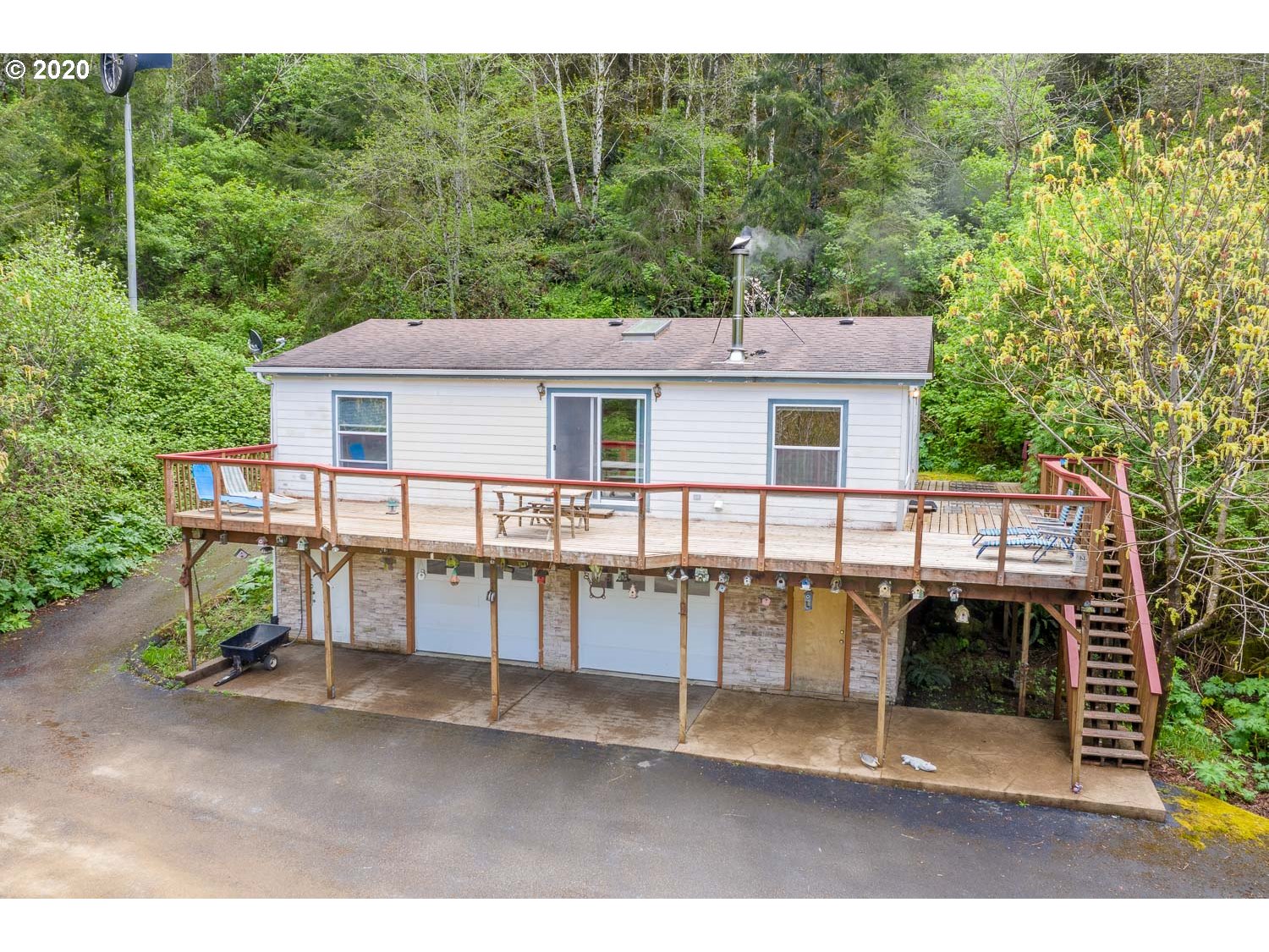 1045 Hidden Valley Road Toledo, OR 97391 - Photo 1 of 31 Gallery Image 1