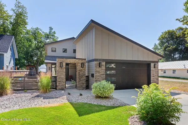 $1,200,000 | 838 North Government Way, Coeur D'Alene, ID 83814