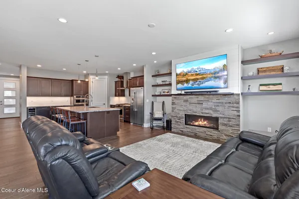 $1,200,000 | 838 North Government Way, Coeur D'Alene, ID 83814