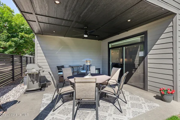 $1,200,000 | 838 North Government Way, Coeur D'Alene, ID 83814