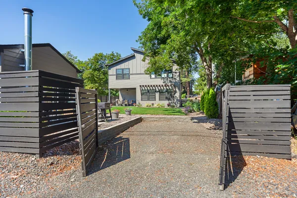 $1,200,000 | 838 North Government Way, Coeur D'Alene, ID 83814