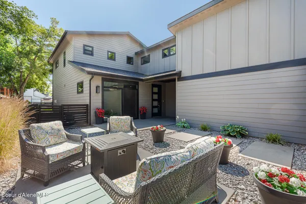 $1,200,000 | 838 North Government Way, Coeur D'Alene, ID 83814
