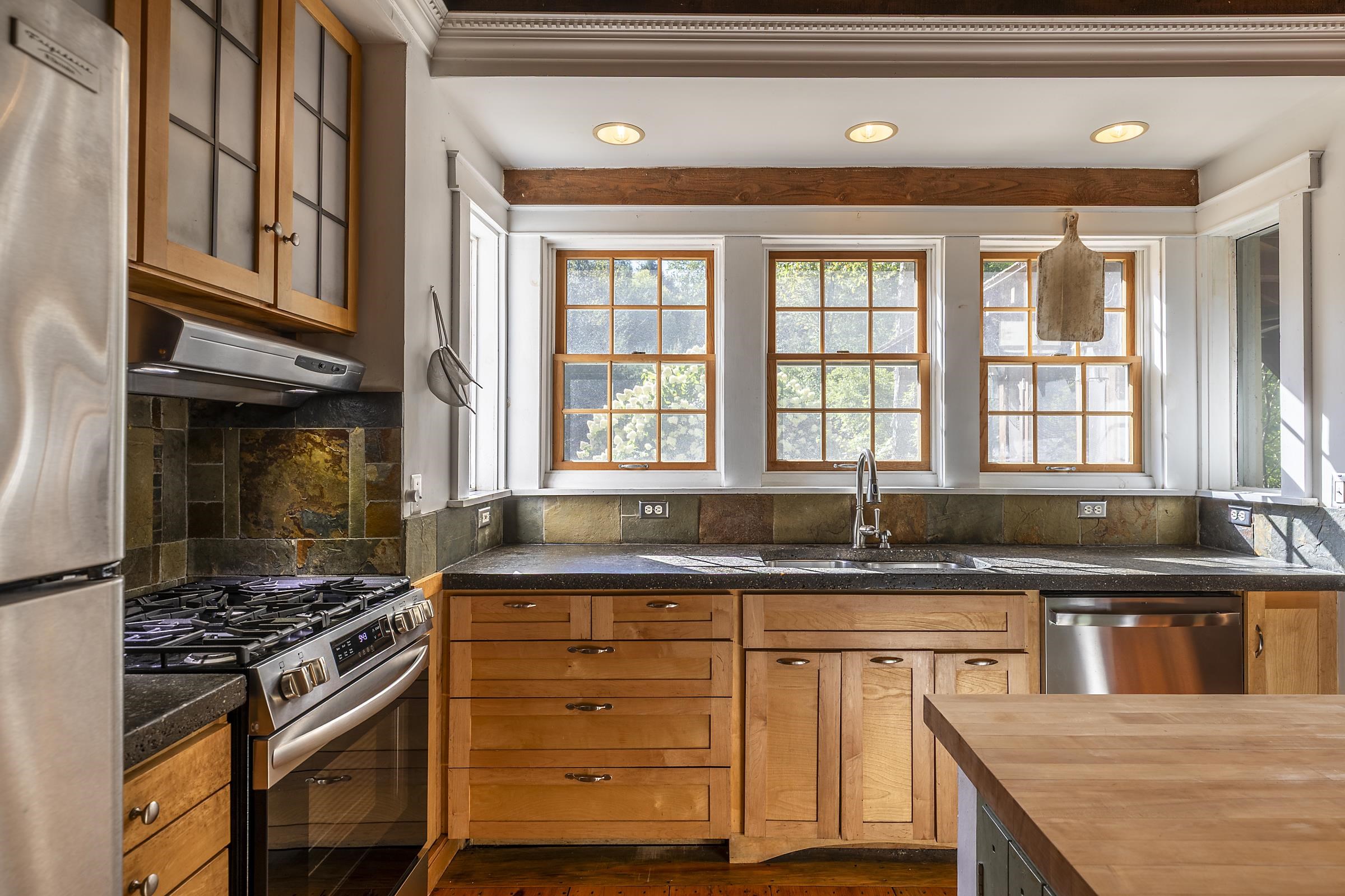 246 Putnam Hill Road Chester, VT 05143 - Photo 6 of 51