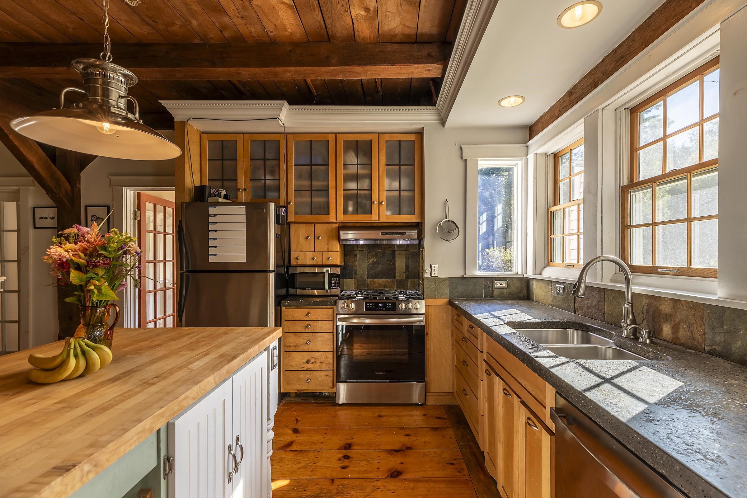 246 Putnam Hill Road Chester, VT 05143 - Photo 7 of 51