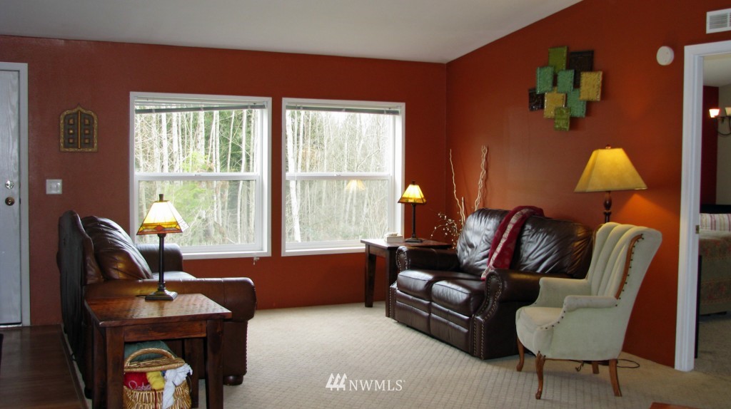 15849 Mountain View Road Mount Vernon, WA 98274 - Photo 3 of 6 Gallery Image 3