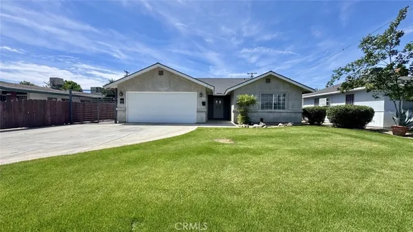 $2,150 | 715 Houchin Road, Bakersfield, CA 93304
