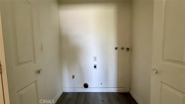 $2,150 | 715 Houchin Road, Bakersfield, CA 93304