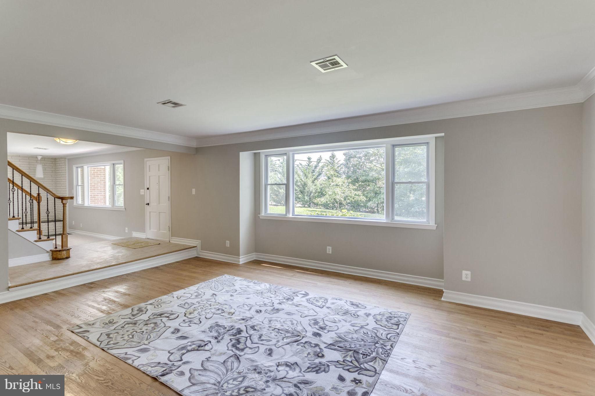 3607 Becherer Road Alexandria, VA 22309 - Photo 5 of 30 Living Room