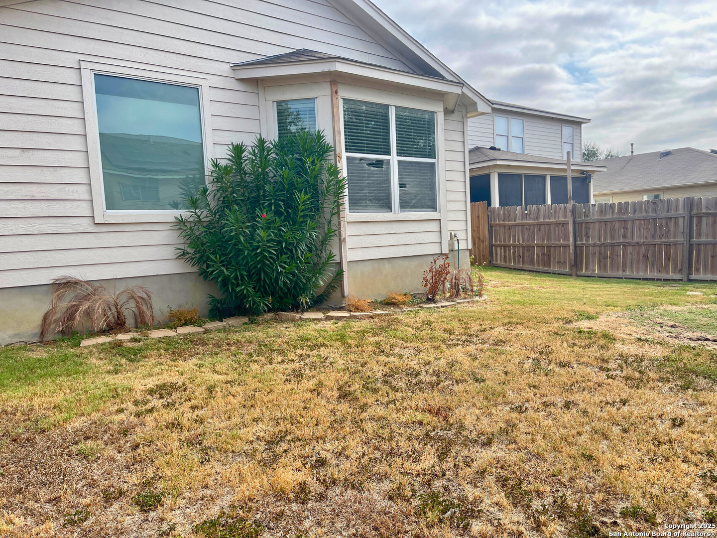 9523 Ascending Port Converse, TX 78109 - Photo 18 of 18 a view of a house with backyard and sitting area