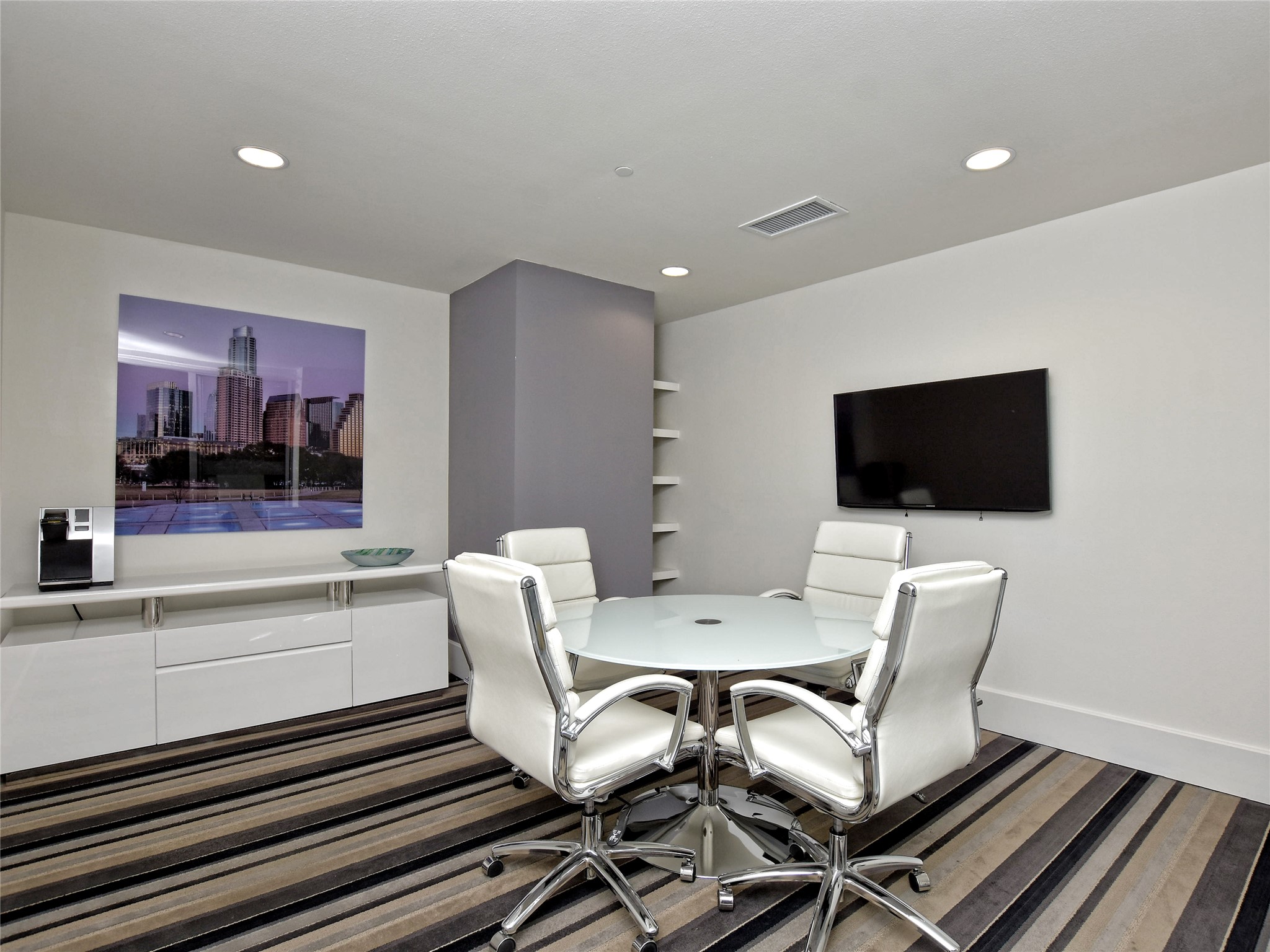 1900 Barton Springs Road, Unit 2047 Austin, TX 78704 - Photo 25 of 40 Conference Room