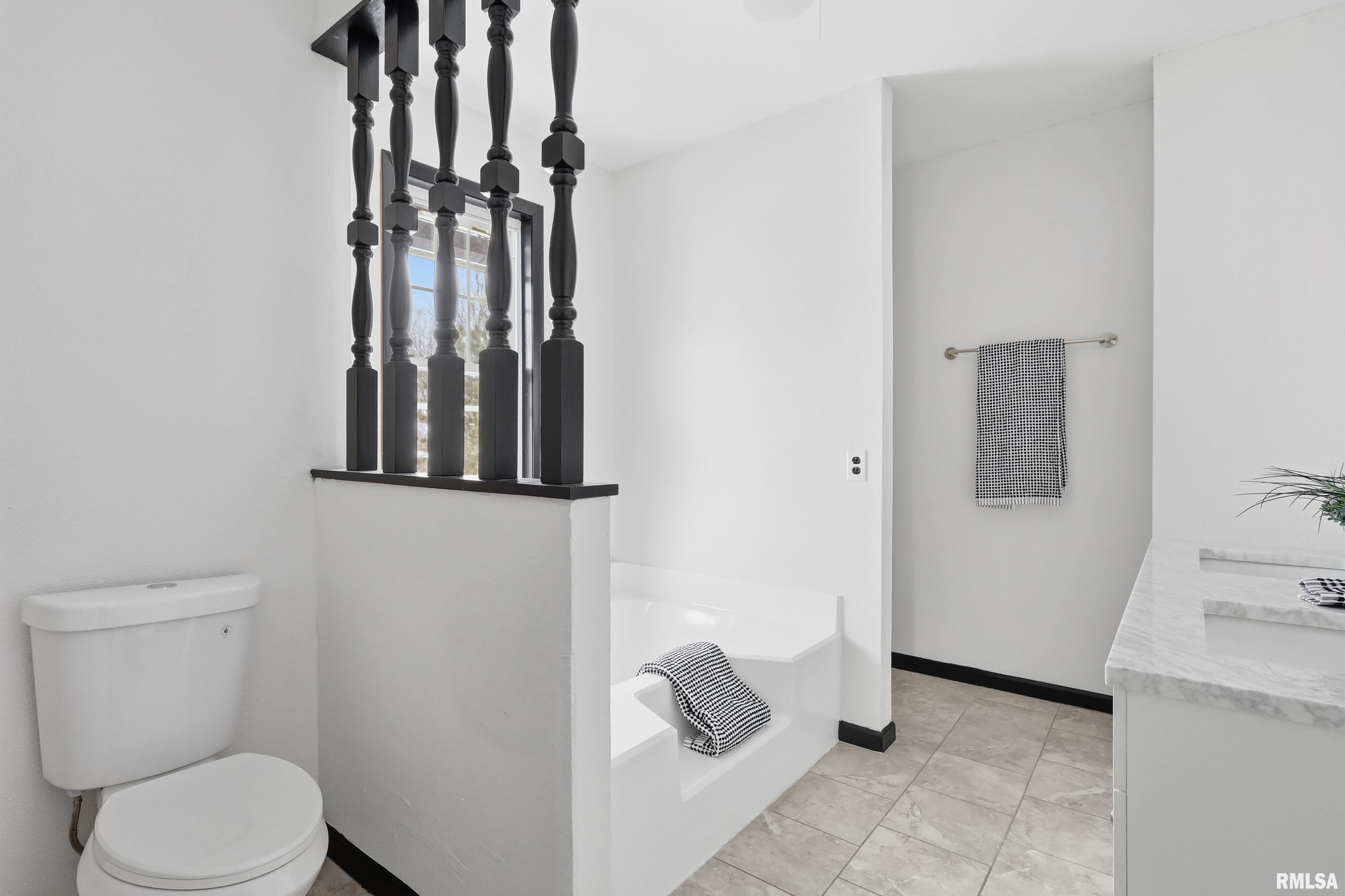 503 West Palace Row Geneseo, IL 61254 - Photo 25 of 41