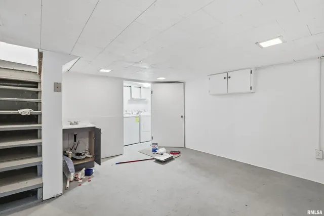 $199,900 | 503 West Palace Row, Geneseo, IL 61254