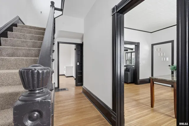 $199,900 | 503 West Palace Row, Geneseo, IL 61254