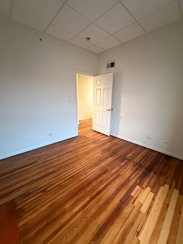 $1,400 | 226 North Benton Street, Unit 3, Woodstock, IL 60098