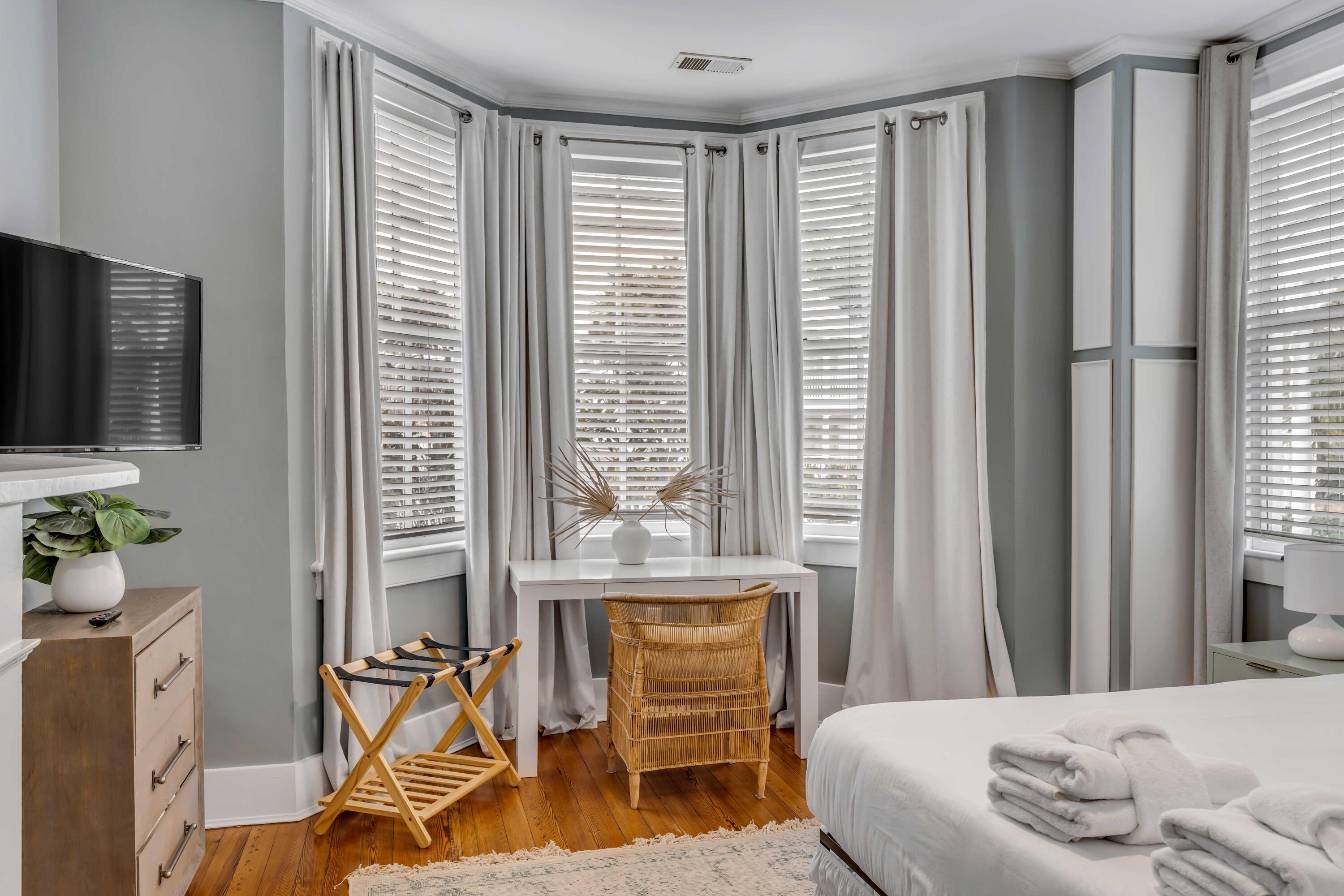 140 Spring Street Charleston, SC 29403 - Photo 10 of 29 DSC05865