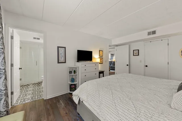 $350,000 | 404 Melrose Avenue, Unit 103, Glen Ellyn, IL 60137