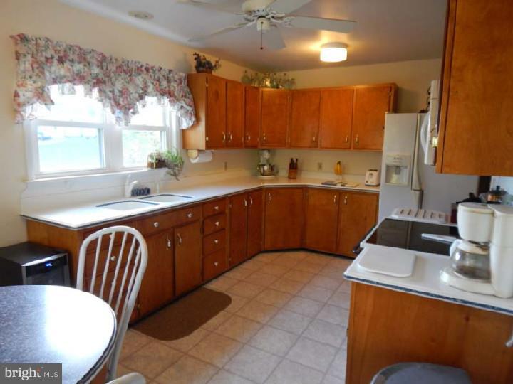2132 Weisstown Road Boyertown, PA 19512 - Photo 2 of 11 Gallery Image 2
