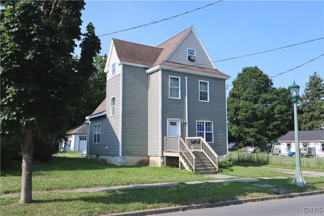 $1,150 | 222 Academy Street, Watertown, NY 13601