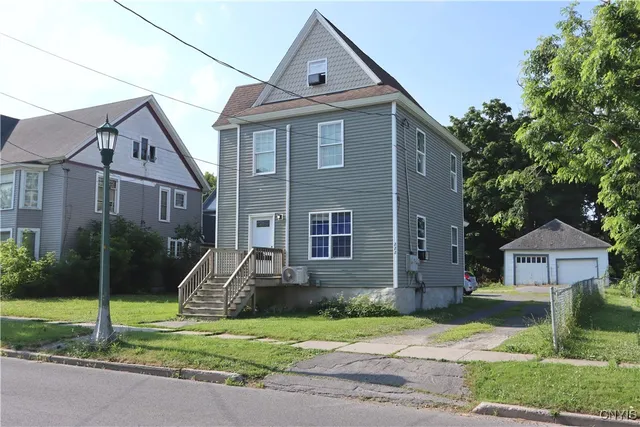 $1,150 | 222 Academy Street, Watertown, NY 13601