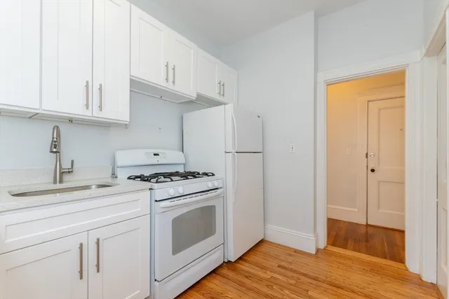$2,500 | 30 Kilsyth Road, Unit 3, Brookline, MA 02445