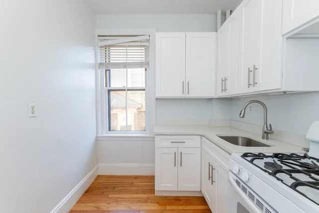 $2,500 | 30 Kilsyth Road, Unit 3, Brookline, MA 02445