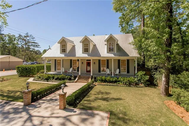$750,000 | 105 West 13th Avenue, Covington, LA 70433
