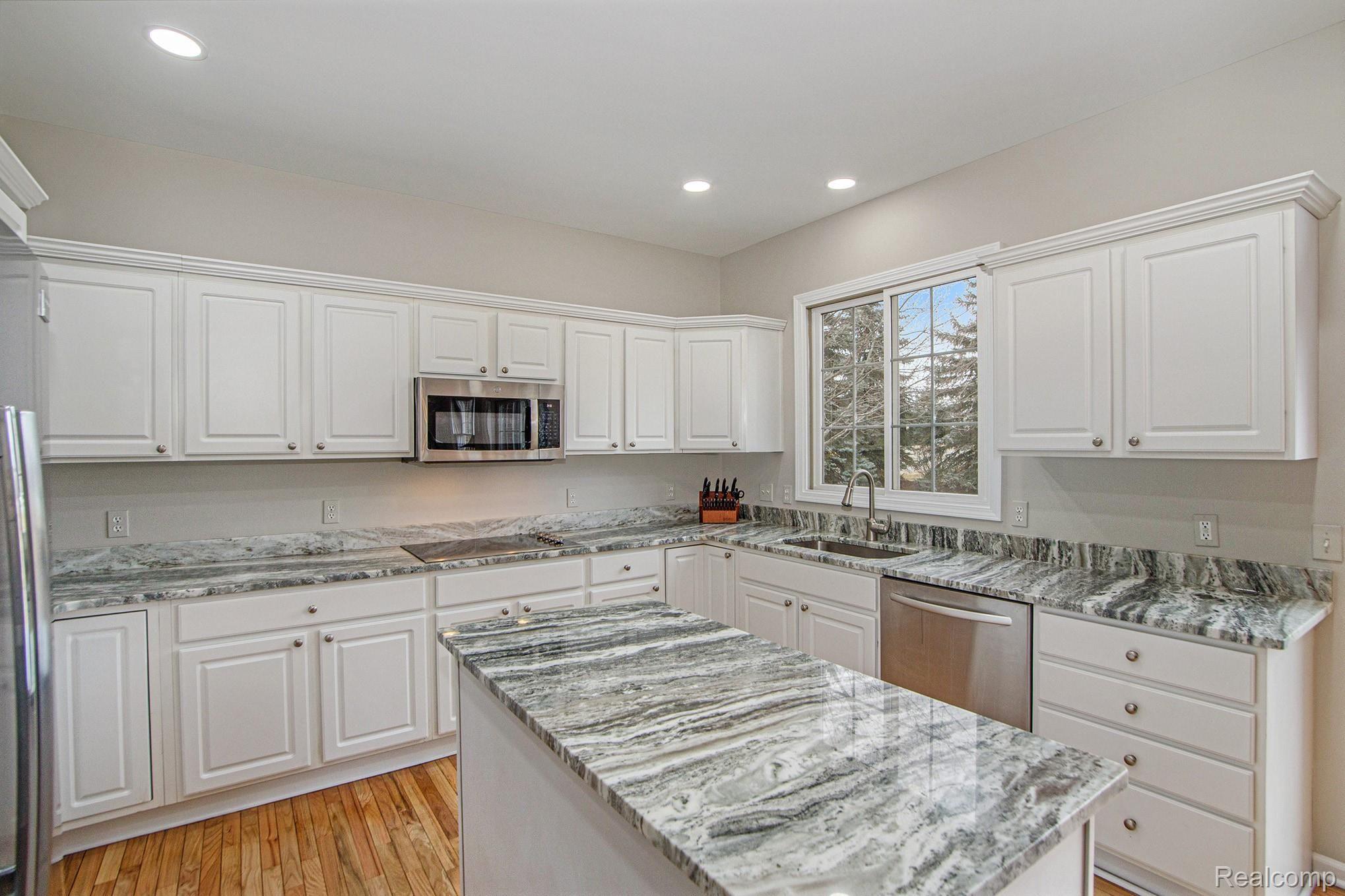 4029 Wincrest Lane Rochester, MI 48306 - Photo 10 of 42 BPG_4935.jpg