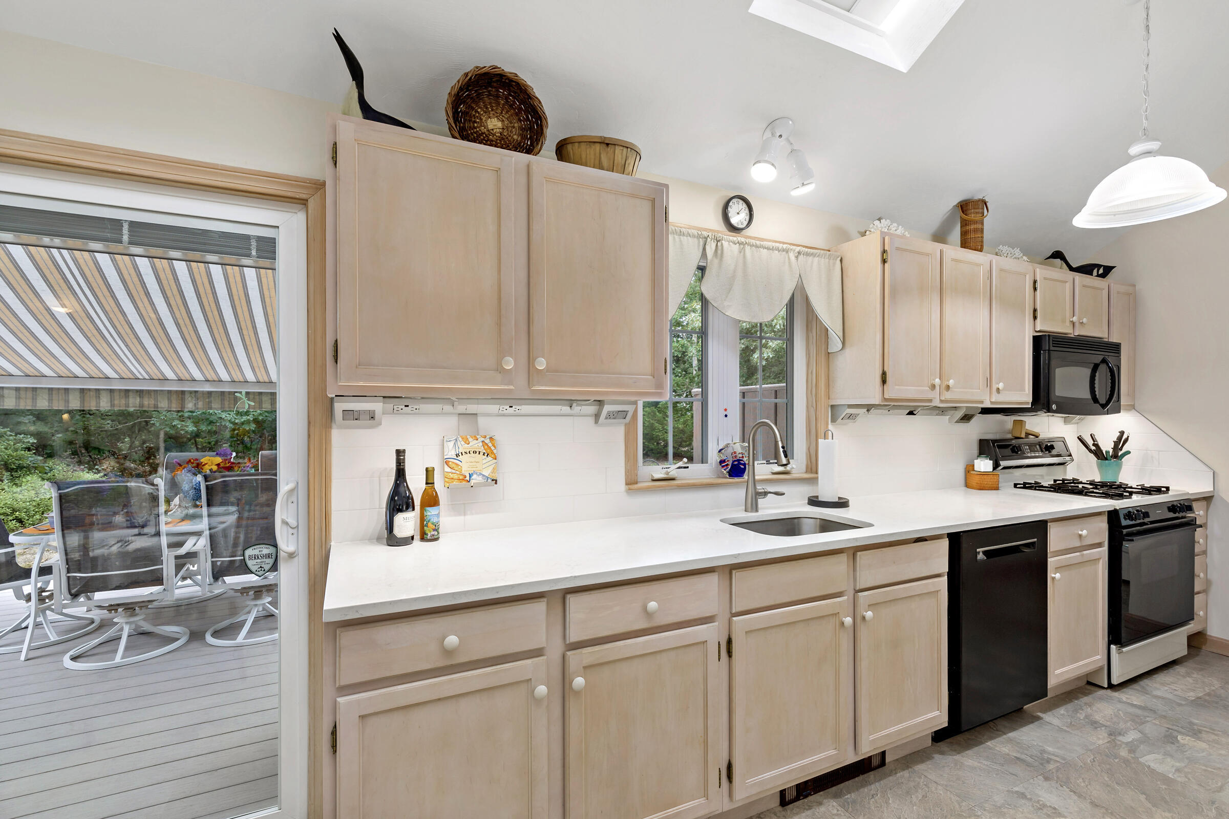 75 Whitney Road Eastham, MA 02642 - Photo 8 of 42 23