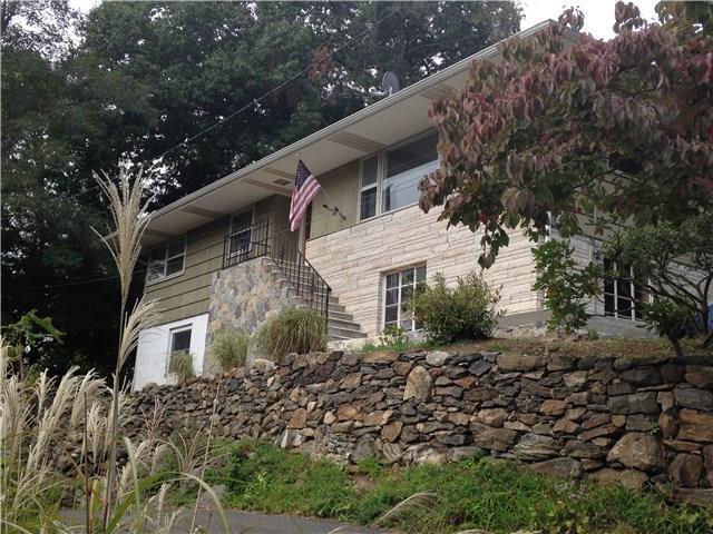 27 Inglenook Road New Fairfield, CT 06812 - Photo 1 of 1 Front view