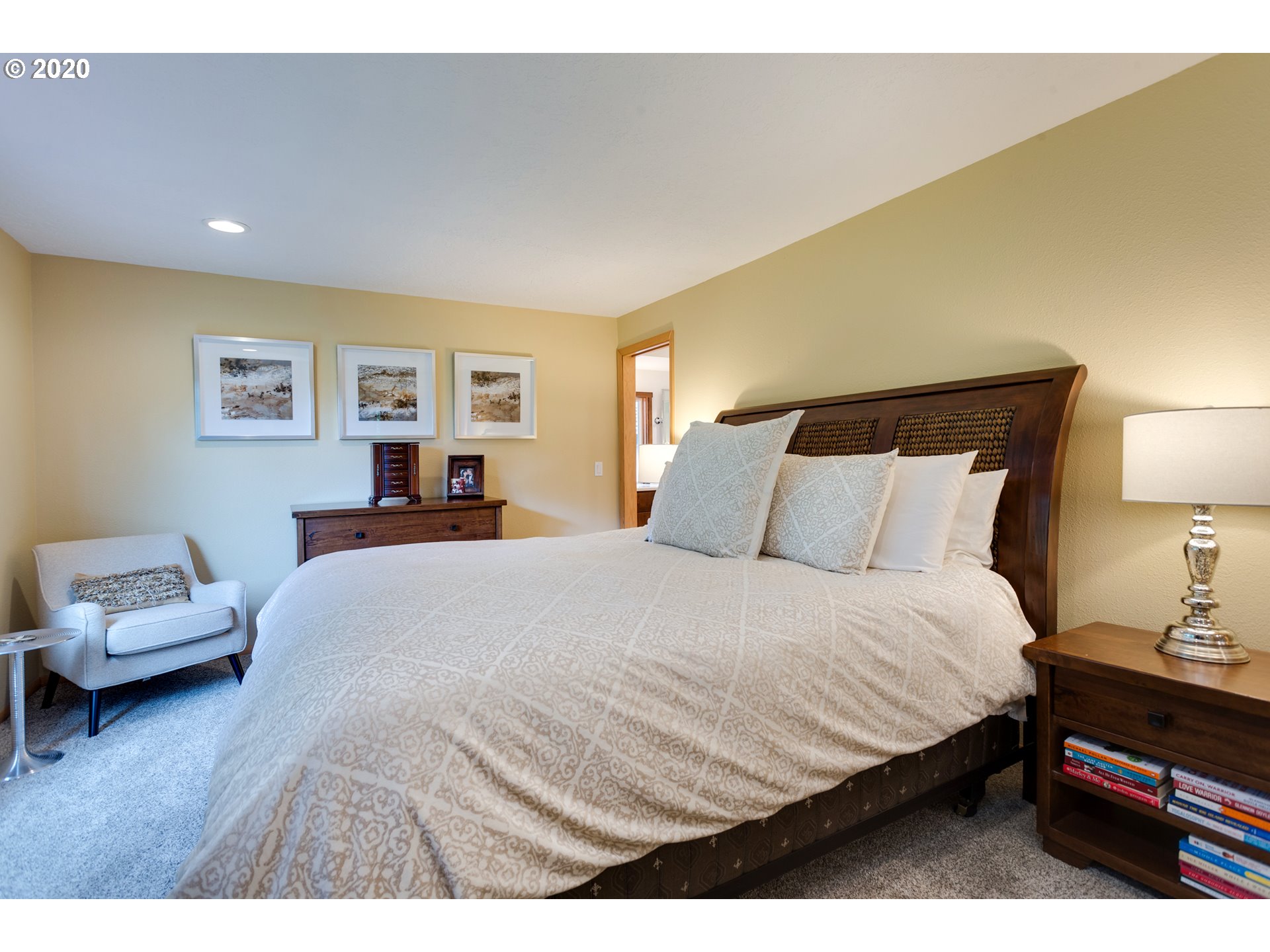 17169 Southwest Rivendell Drive Portland, OR 97224 - Photo 22 of 32 Gallery Image 22
