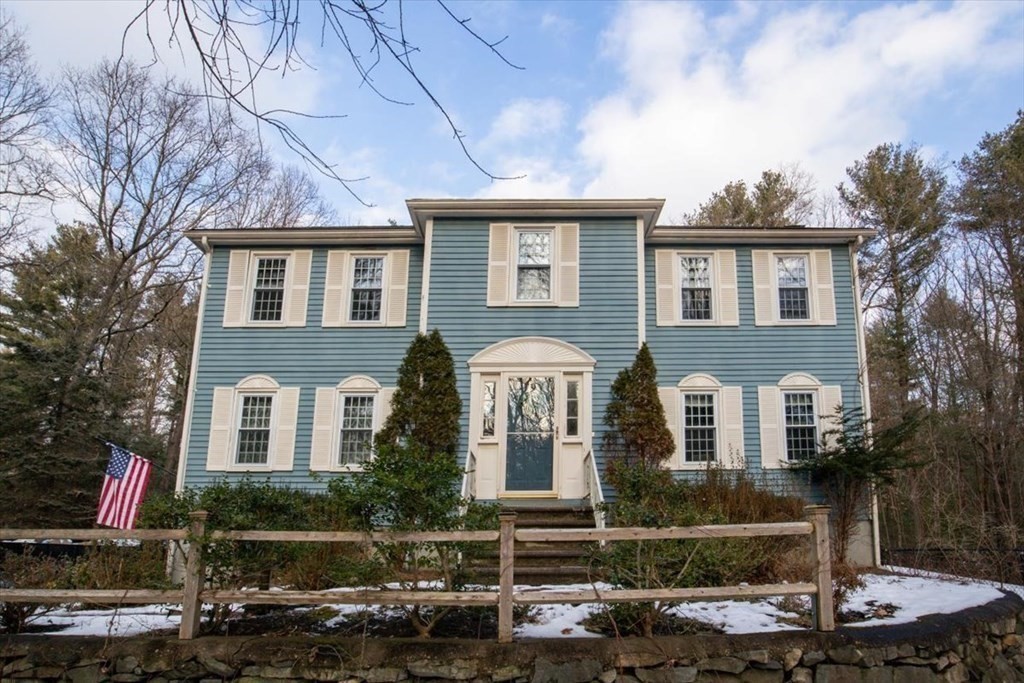 6 Beechwood Road Bellingham, MA 02019 - Photo 1 of 33 Gallery Image 1