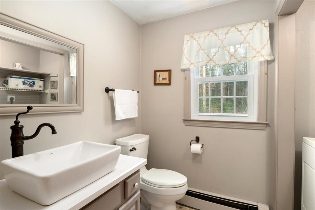 6 Beechwood Road Bellingham, MA 02019 - Photo 16 of 33 Gallery Image 16