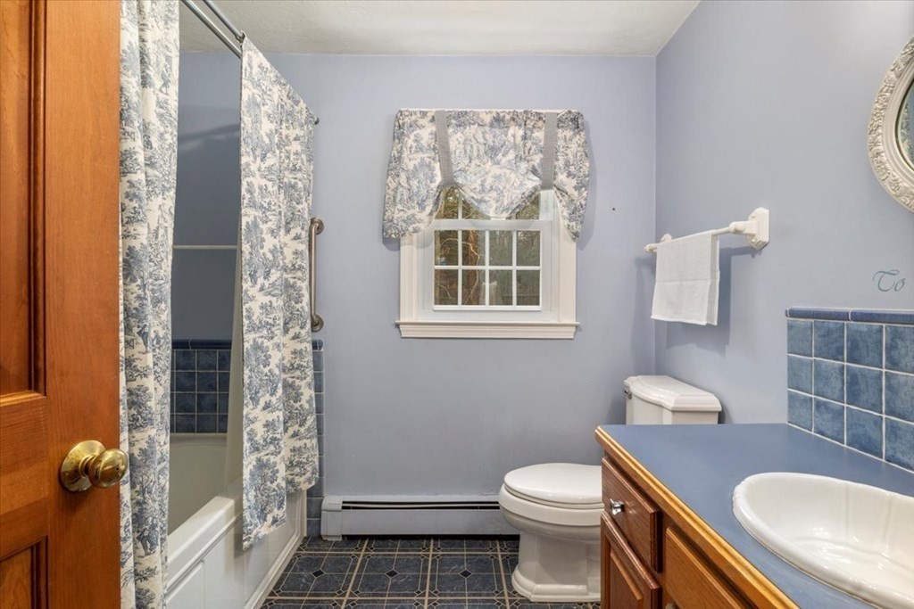6 Beechwood Road Bellingham, MA 02019 - Photo 21 of 33 Gallery Image 21