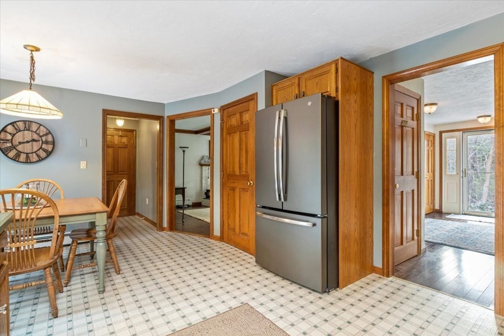 6 Beechwood Road Bellingham, MA 02019 - Photo 4 of 33 Gallery Image 4