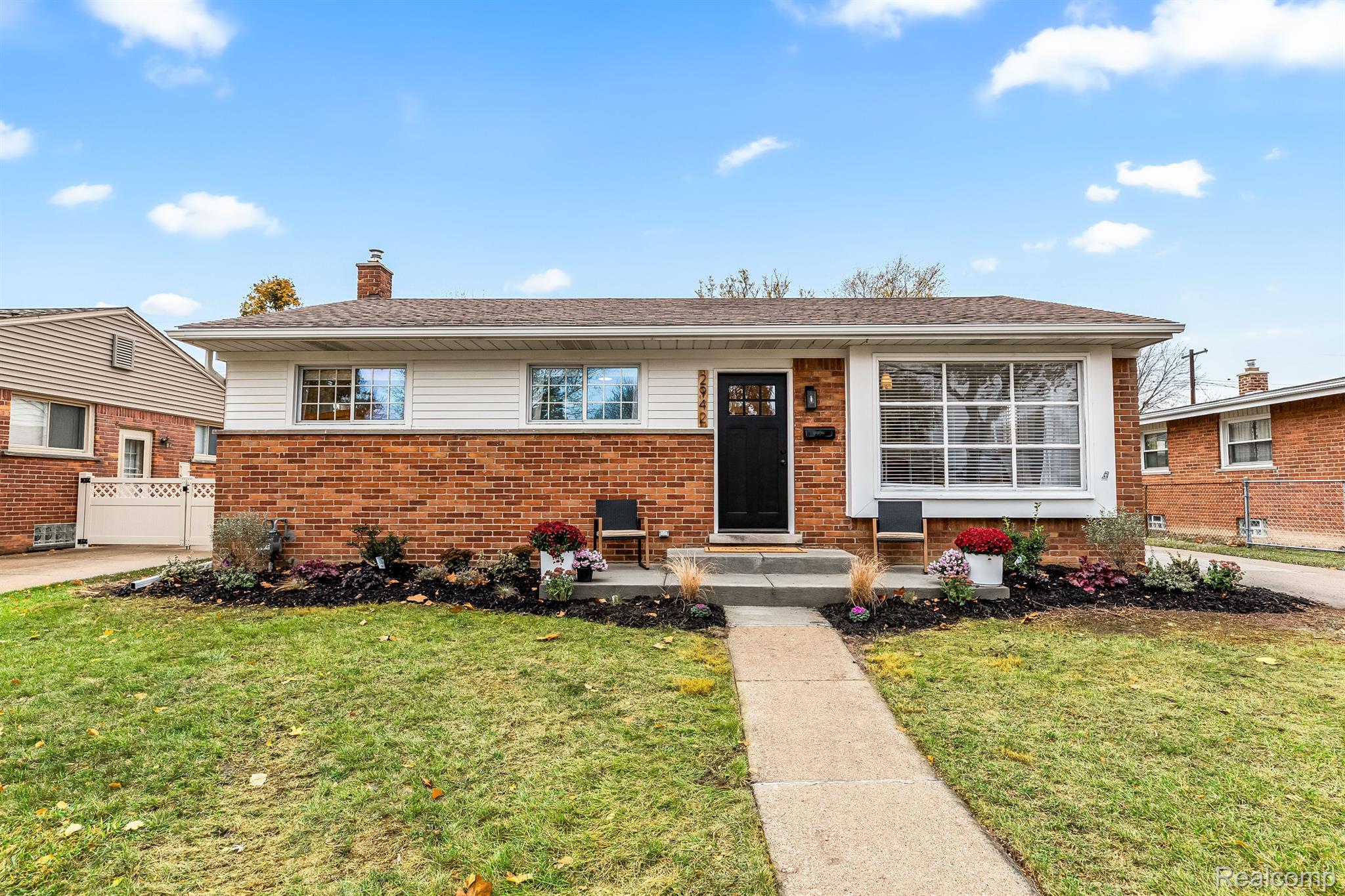 2942 Grange Road Trenton, MI 48183 - Photo 1 of 20 Gallery Image 1