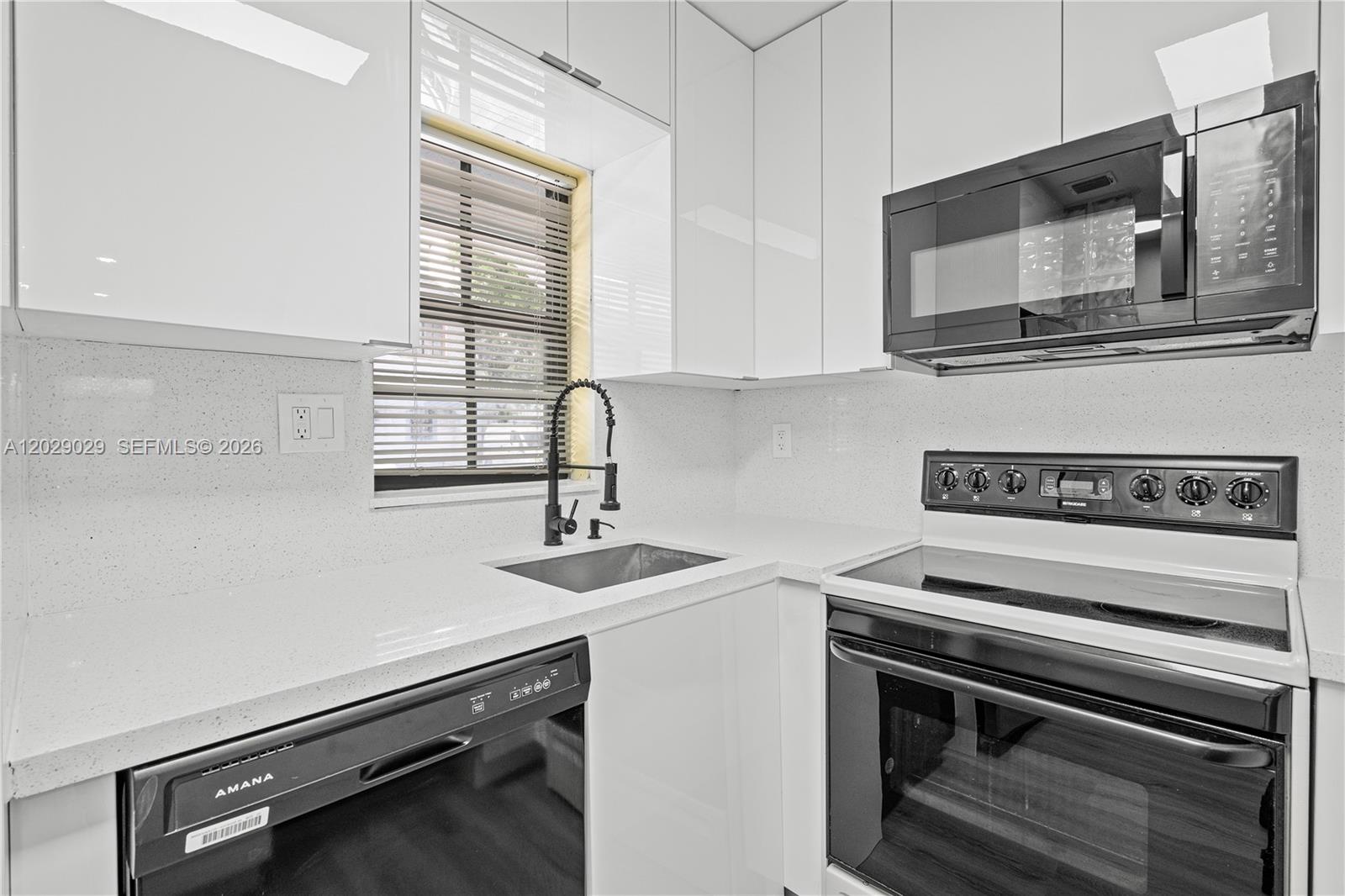 12035 Southwest 18th Street, Unit 948 Miami, FL 33175 - Photo 5 of 26