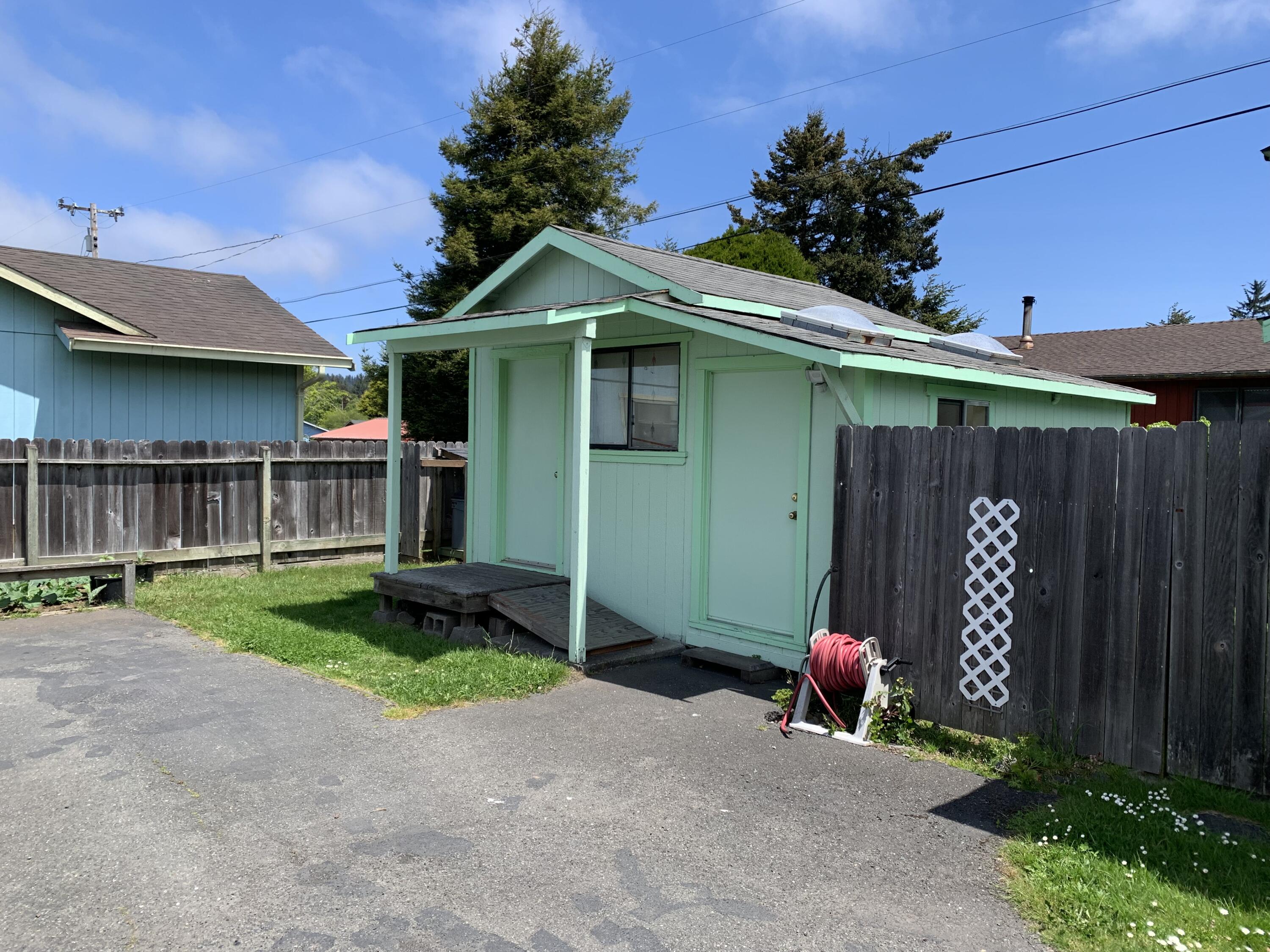 1983 Sutter Road McKinleyville, CA 95519 - Photo 6 of 7