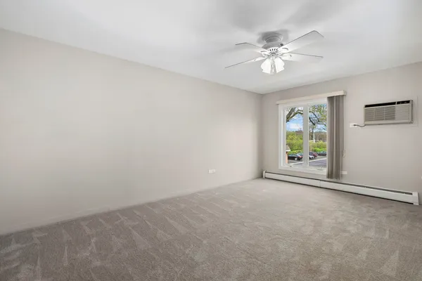 $225,000 | 4250 Saratoga Avenue, Unit L214, Downers Grove, IL 60515