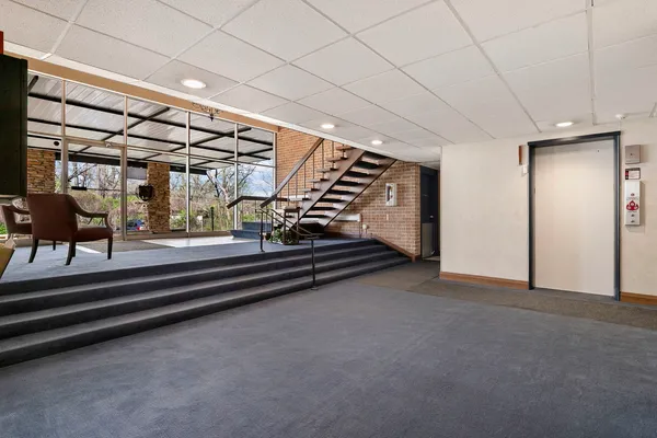 $225,000 | 4250 Saratoga Avenue, Unit L214, Downers Grove, IL 60515