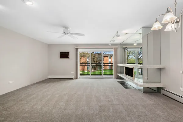 $225,000 | 4250 Saratoga Avenue, Unit L214, Downers Grove, IL 60515