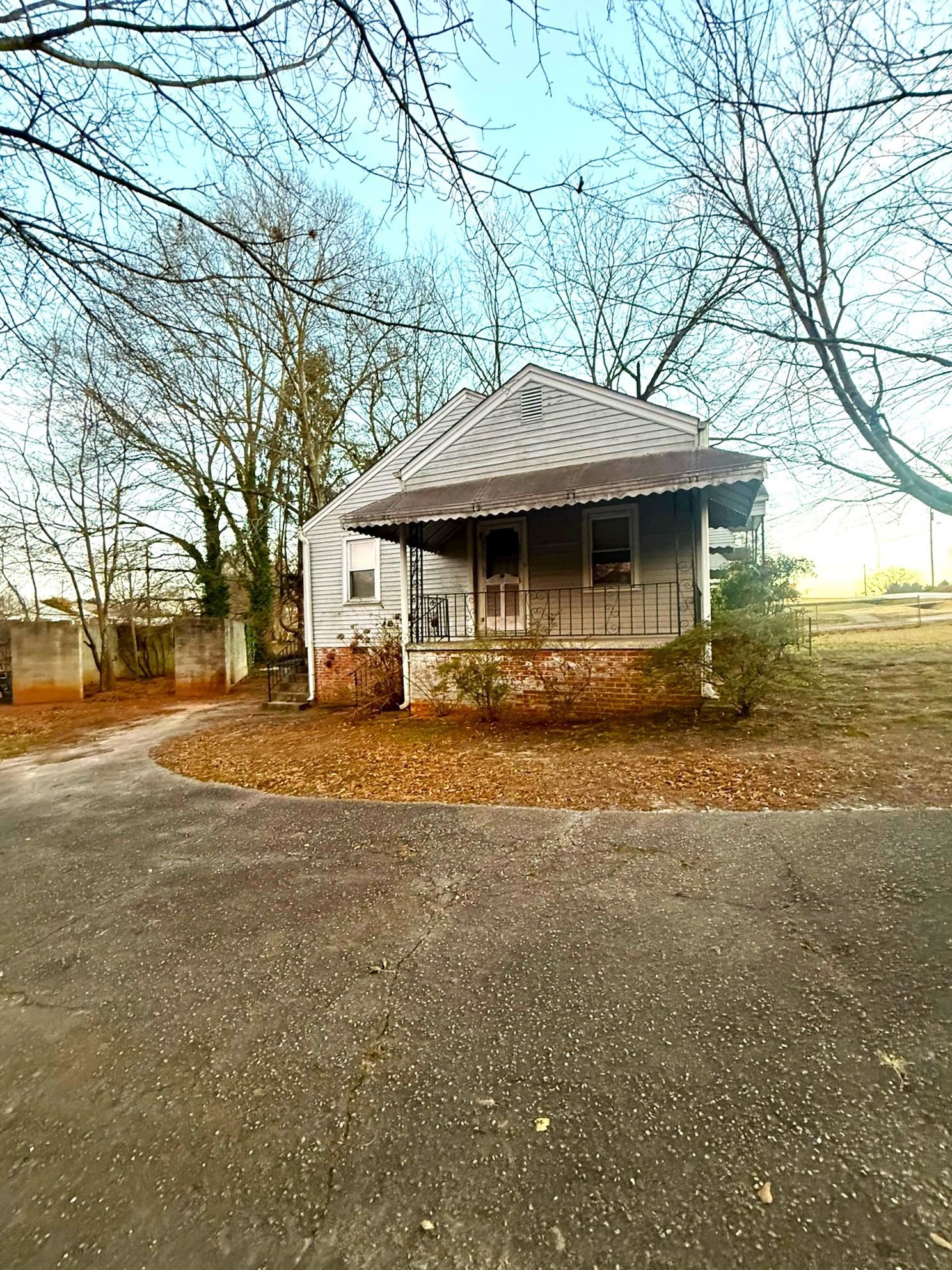 508 Tindal Road Greenville, SC 29617 - Photo 2 of 19