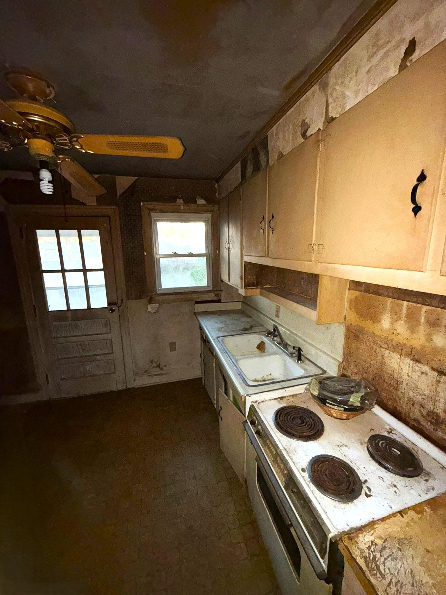 508 Tindal Road Greenville, SC 29617 - Photo 6 of 19