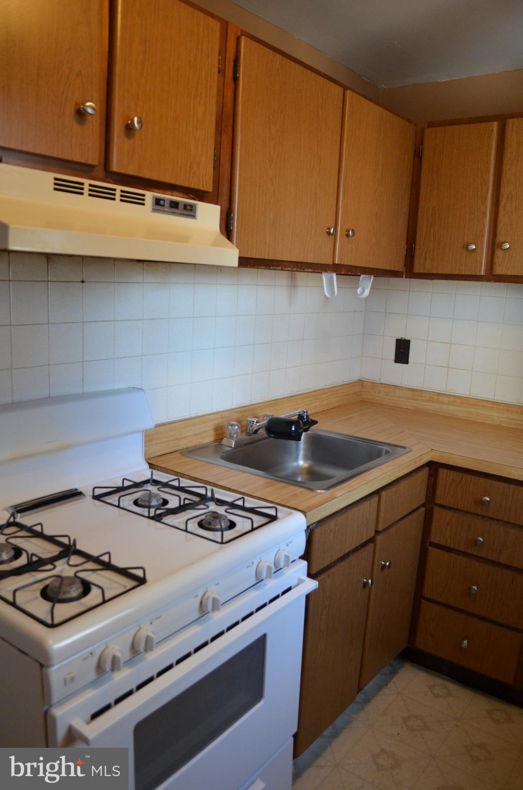 885 North York Road, Unit 11B Warminster, PA 18974 - Photo 5 of 16 Gallery Image 5