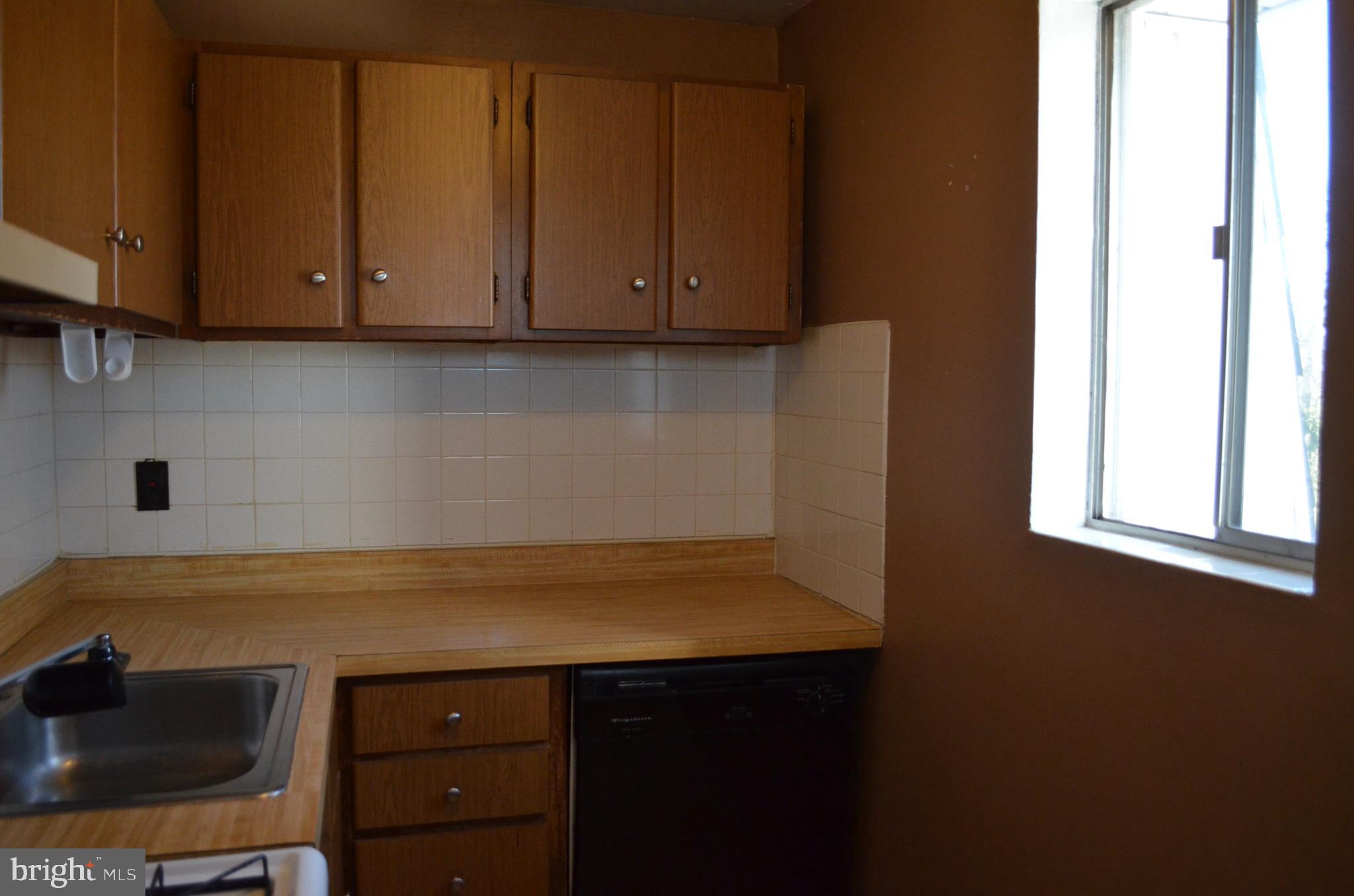 885 North York Road, Unit 11B Warminster, PA 18974 - Photo 6 of 16 Gallery Image 6