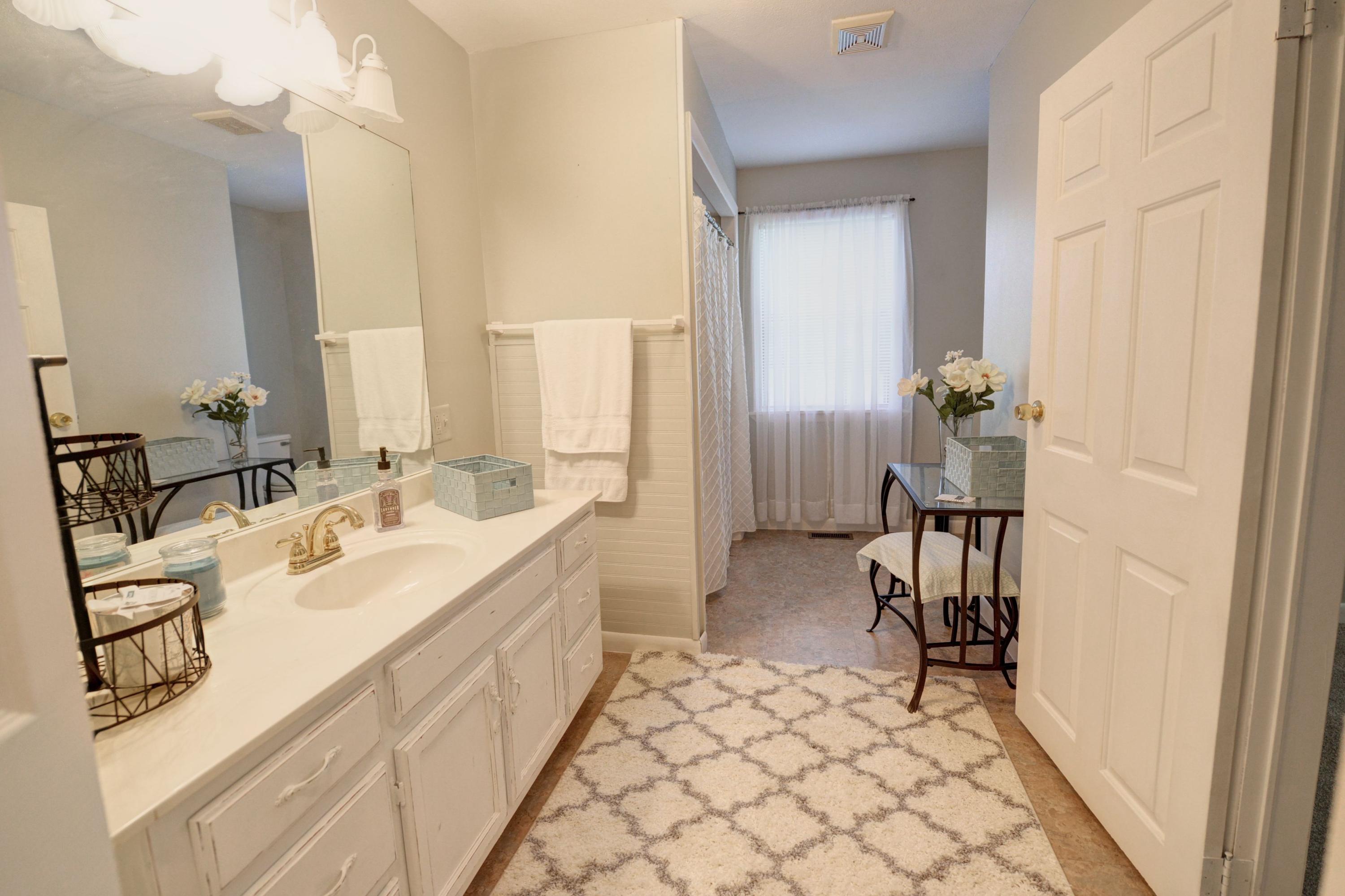 447 Old Graysville Road Dayton, TN 37321 - Photo 15 of 34 11-447 old graysville master bath
