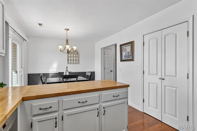 $244,000 | 1706 North Wisteria Drive, St. Charles, MO 63303