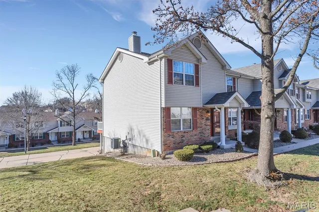 $244,000 | 1706 North Wisteria Drive, St. Charles, MO 63303