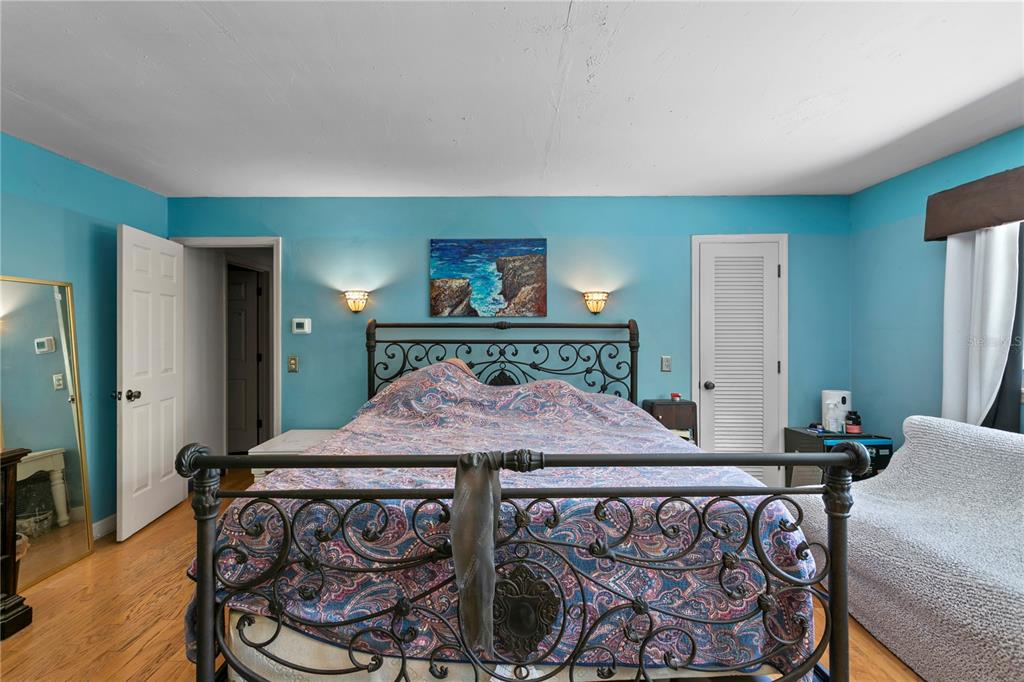 716 Hickory Drive Dunedin, FL 34698 - Photo 15 of 59